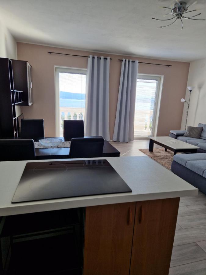 Apartments Velic Цриквеница Экстерьер фото