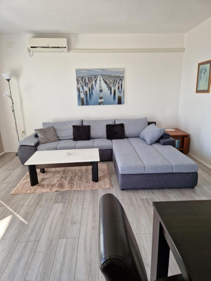 Apartments Velic Цриквеница Экстерьер фото