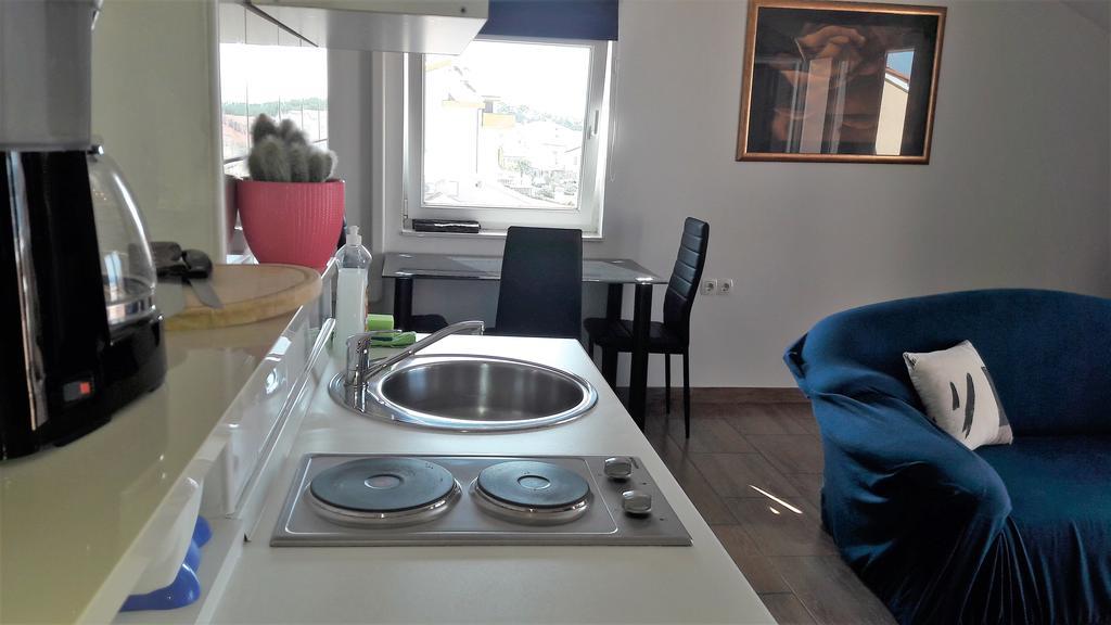 Apartments Velic Цриквеница Экстерьер фото