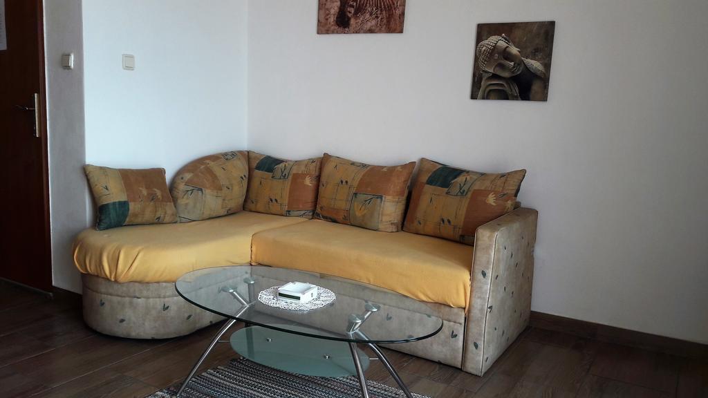 Apartments Velic Цриквеница Экстерьер фото