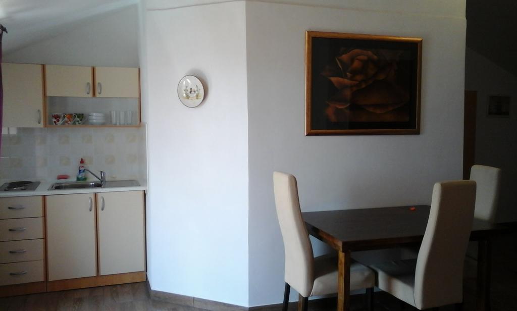 Apartments Velic Цриквеница Экстерьер фото